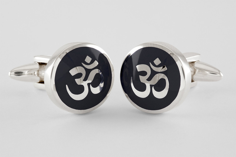 Om Cuff links